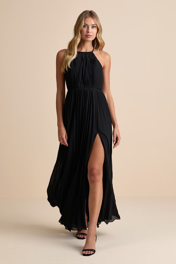 Rylie Black Pleated Backless Maxi Dress